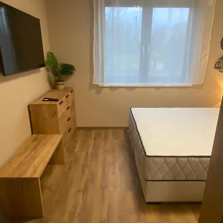 Waikiki House With Jacuzzi Appartamento *