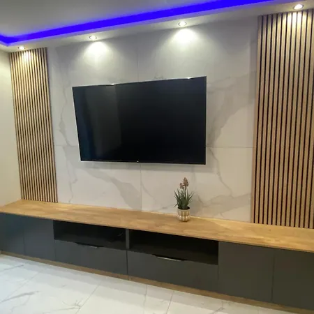 아파트 Waikiki House With Jacuzzi