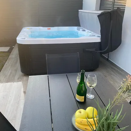 Waikiki House With Jacuzzi * Siofok