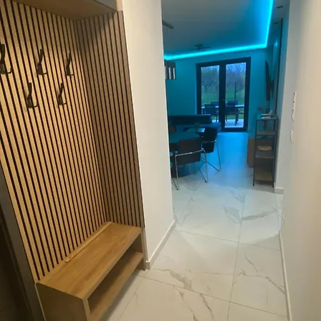 Waikiki House With Jacuzzi Appartamento *