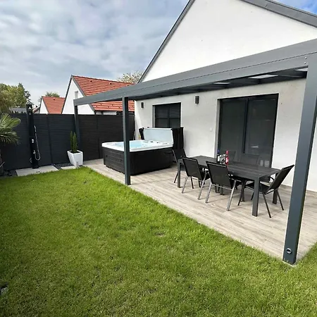 Waikiki House With Jacuzzi Σίοφοκ