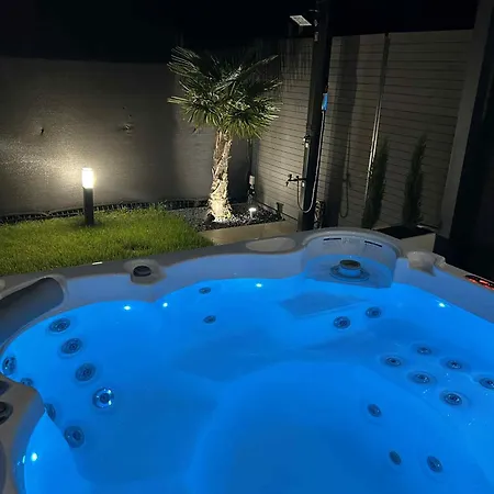 Waikiki House With Jacuzzi * Siófok