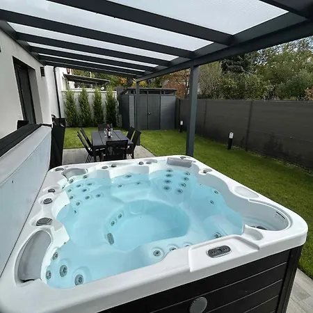Waikiki House With Jacuzzi Siófok
