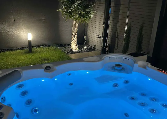 Waikiki House With Jacuzzi * Siófok