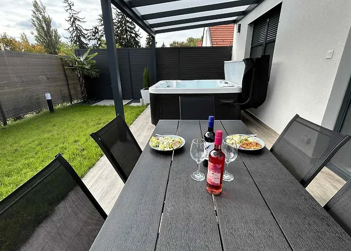 Waikiki House With Jacuzzi *