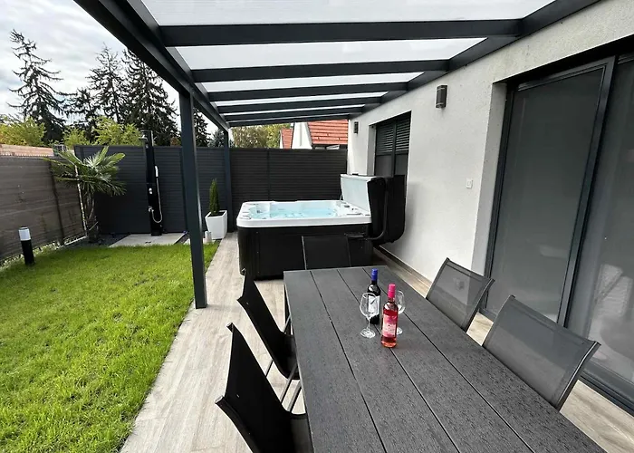 Waikiki House With Jacuzzi * Siófok