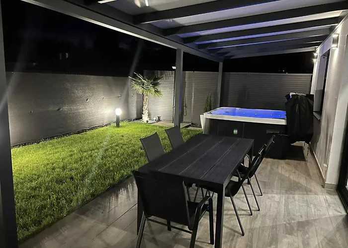 Διαμέρισμα Waikiki House With Jacuzzi